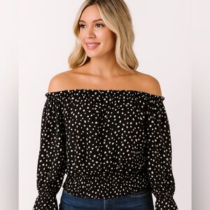 Le Ragarre shoulder black and white 
Polkadot top Made in Italy NWT